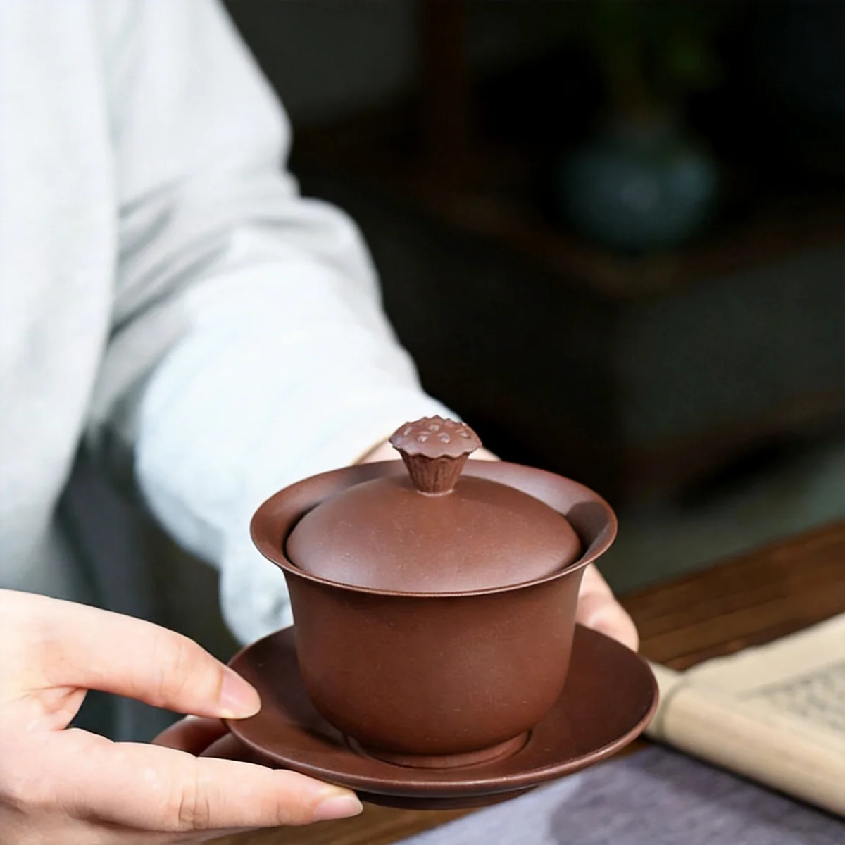 紫砂三才盖碗单个茶碗带盖紫砂杯不烫手敬茶杯茶具三泡台青莲盖碗